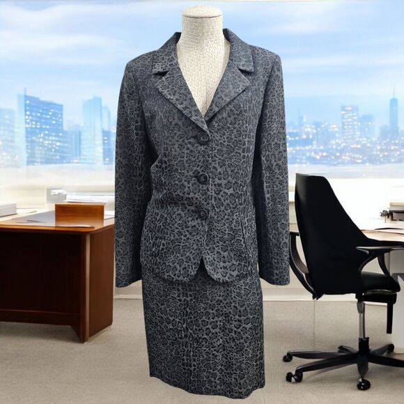 LW Women's 10/12 Dana Buchman Original Gray Leopard Print Skirt Suit 2 Pc Set - Picture 1 of 12